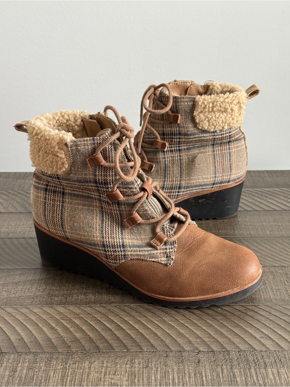 LifeStride Women's Zone Ankle Boots | Hiker Wedge Boots Size 7.5 - Picture 1 of 8